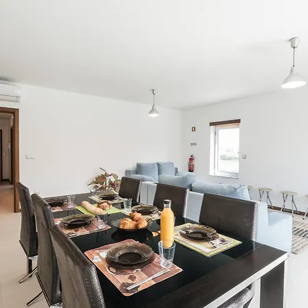 02 - Brand New, Modern & Cozy - Steps From The Daire *